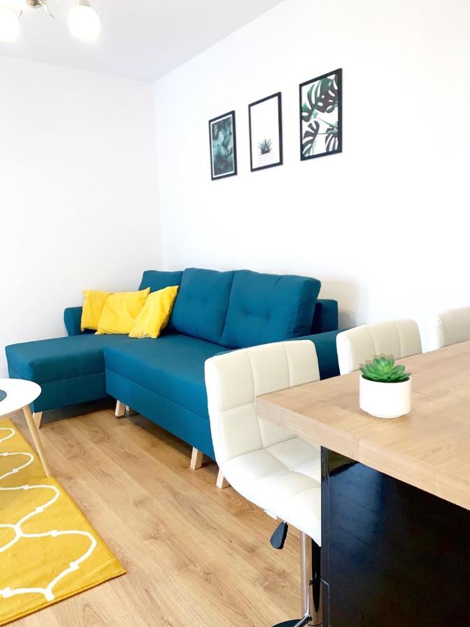 Fort Wola 12B By Homeprime Varsavia Esterno foto